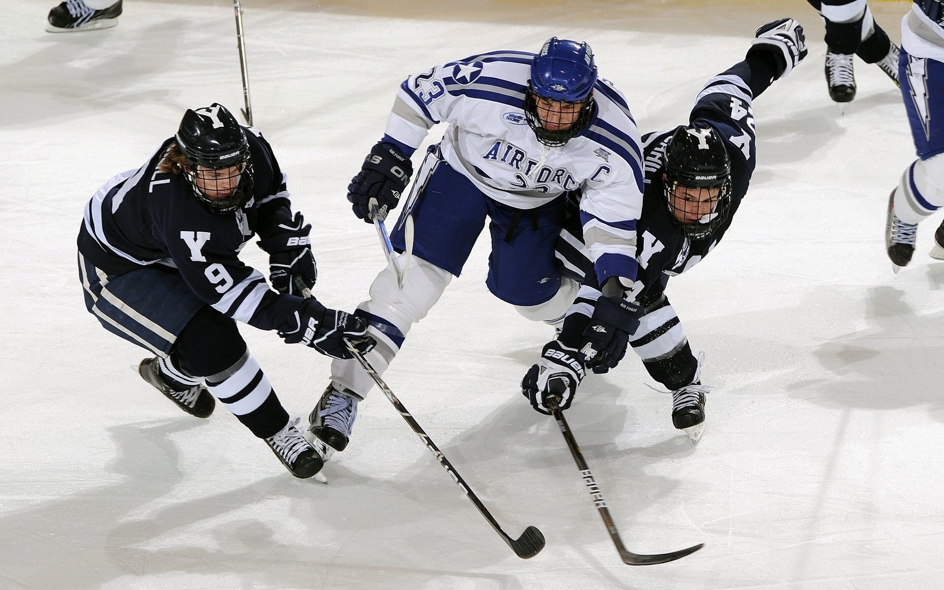 CBA季后赛首轮吉林男篮客场偷走胜利 姜伟泽末节三分连发，吉林男篮姜伟泽最新消息